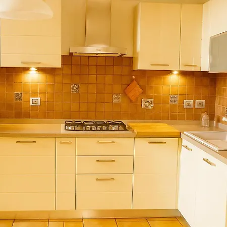 Queen S Giovanni Ideal For Families Or Large Group * San Giovanni in Persiceto