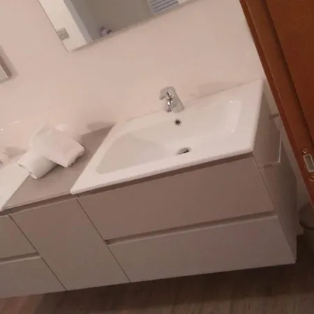 Queen S Giovanni Ideal For Families Or Large Group Διαμέρισμα San Giovanni in Persiceto