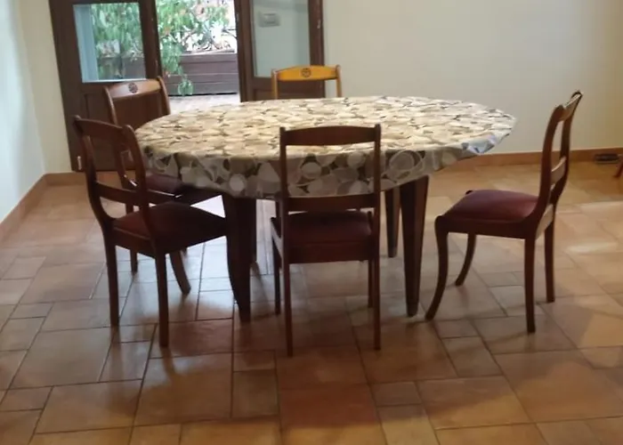 Queen S Giovanni Ideal For Families Or Large Group サン・ジョヴァンニ・イン・ペルシチェート