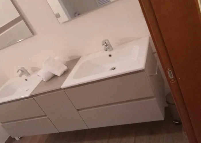 Queen S Giovanni Ideal For Families Or Large Group アパート サン・ジョヴァンニ・イン・ペルシチェート